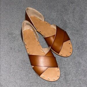 Universal Thread Tan Leather Flats